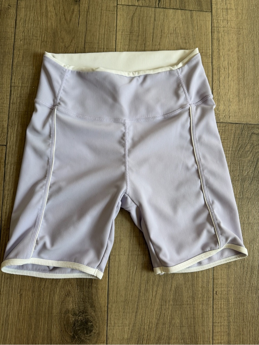 Wilo The Label High-Rise Lavender Bike Shorts with Cream Trim